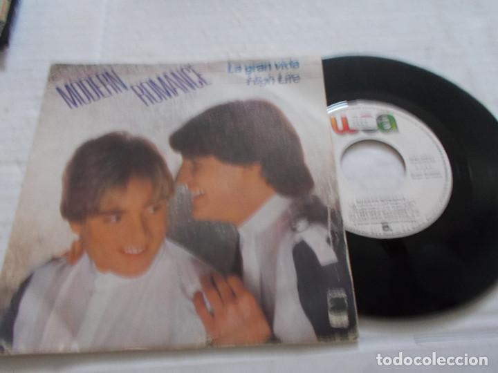 Discos de vinilo: MODERN ROMANCE. LA GRAN VIDA- - Foto 1
