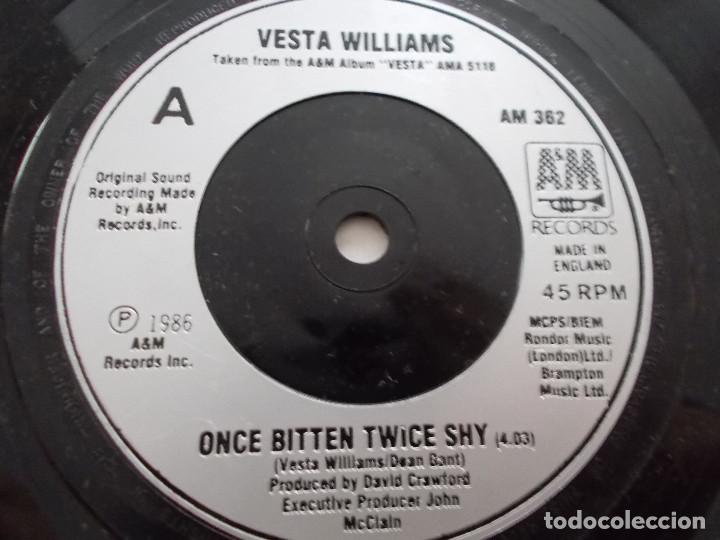Discos de vinilo: VESTA, ONCE BITTEN TWICE SHY - Foto 2