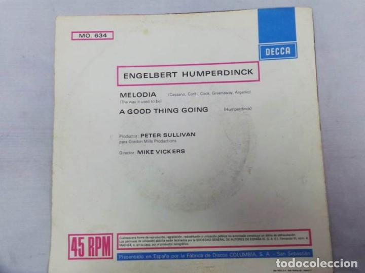 Discos de vinilo: Single de vinilo Engelbert Humperdinck (Melod&iacute;a) - Foto 2