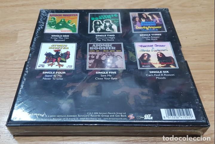 Discos de vinilo: Atomic Rooster - Devils answer -The Singles collection. Precintado - Foto 2