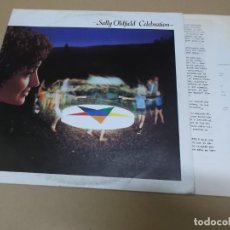 Discos de vinilo: SALLY OLDFIELD (LP) CELEBRATION AÑO 1980 – ENCARTE CON LETRAS + HOJA PROMOCIONAL