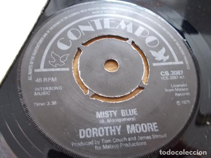 Discos de vinilo: DOROTHY MOORE. MISTY BLUE. HERE IT IS - Foto 2