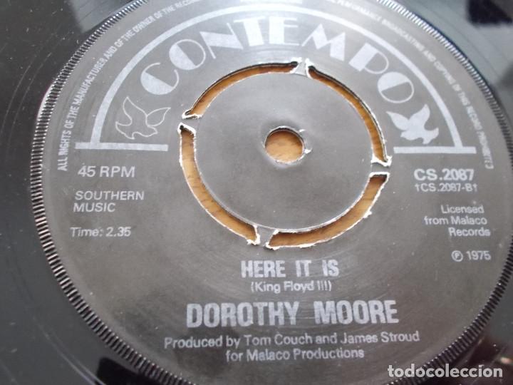 Discos de vinilo: DOROTHY MOORE. MISTY BLUE. HERE IT IS - Foto 3