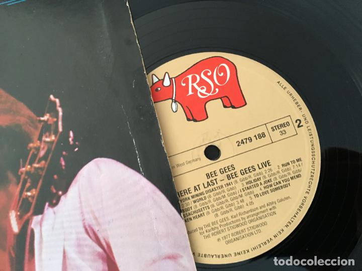 Discos de vinilo: BEE GEES (LIVE) 2 LP GERMANY 1977 (B-24) - Foto 2