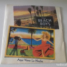 Discos de vinilo: THE BEACH BOYS, HERE COMES THE NIGHT, BABY BLUE 1979 CRB 7204. Lote 145083814