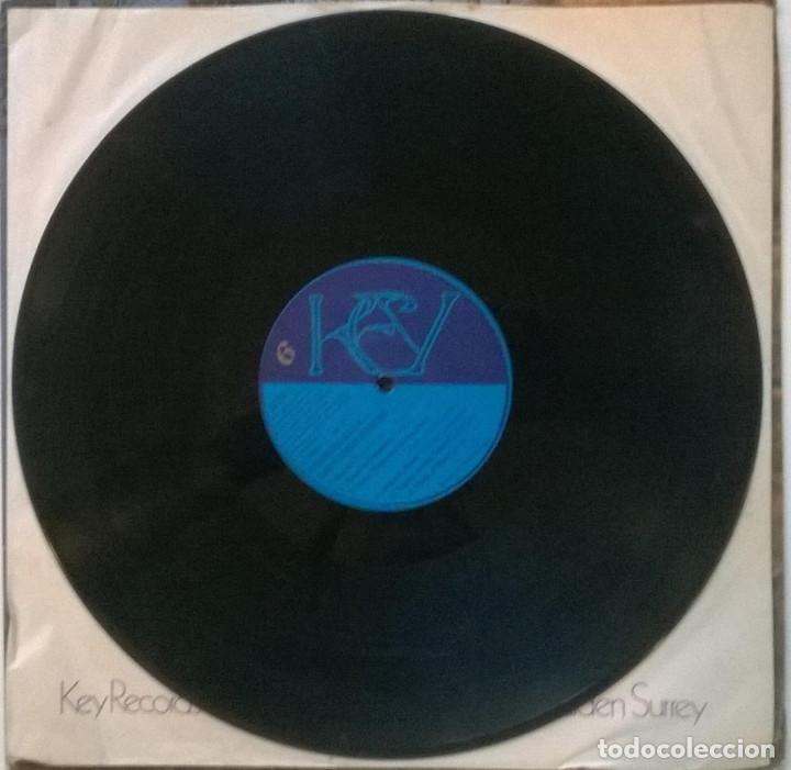 Discos de vinilo: The Forerunners. Running back. Key, UK 1970 LP - Foto 3
