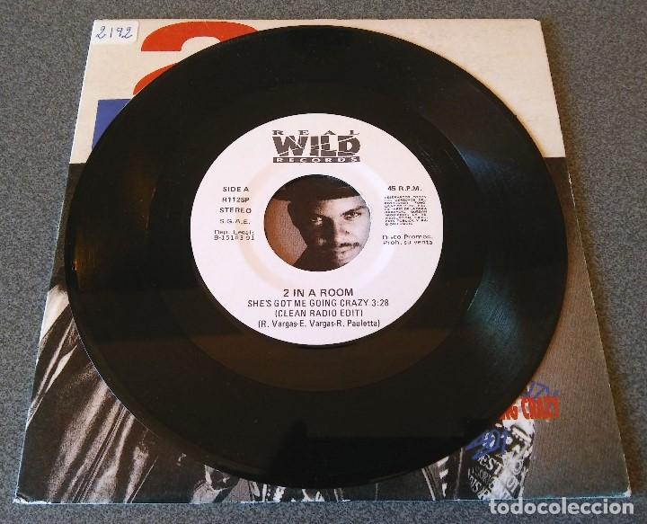 Discos de vinilo: 2 in a Room She s got me going crazy - Foto 2