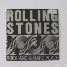 Discos de vinilo: THE ROLLING STONE - ROCK AND A HARD PLACE. Lote 146940542