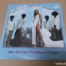 Discos de vinilo: PRECIOUS WILSON AND SKY-TRAIN (SN) WE ARE IN THE RACE TRACK AÑO 1981