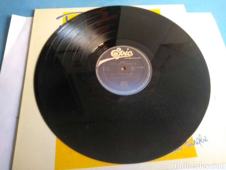 Discos de vinilo: Disco Rojo Youve got to move it on - Foto 2
