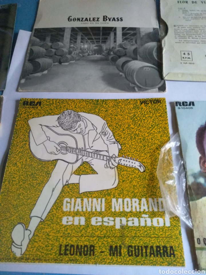 Discos de vinilo: Discos peque&ntilde;os ,antiguos varios cantantes - Foto 6