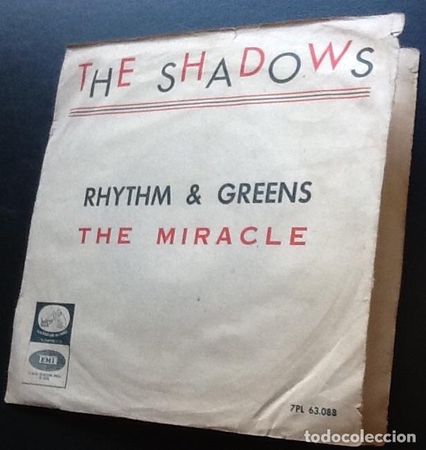 Discos de vinilo: THE SHADOWS, RHYTHM & GREENS + THE MIRACLE - Foto 1