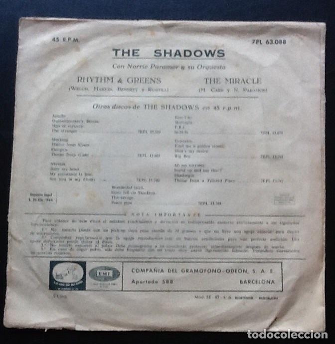 Discos de vinilo: THE SHADOWS, RHYTHM & GREENS + THE MIRACLE - Foto 2