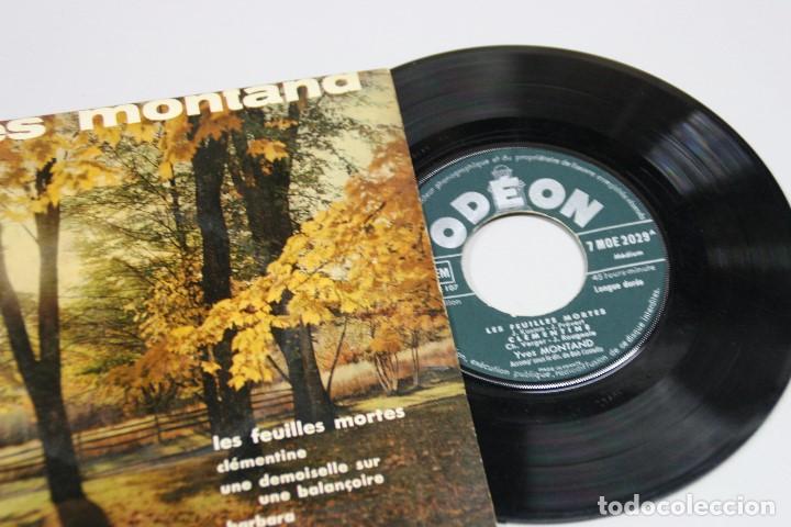 Discos de vinilo: YVES MONTAND. LES FEUILLES MORTES. SINGLE - Foto 3