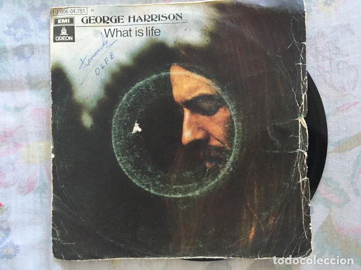 Discos de vinilo: 7 SINGLE-GEORGE HARRISON WHATS IS LIFE - Foto 1