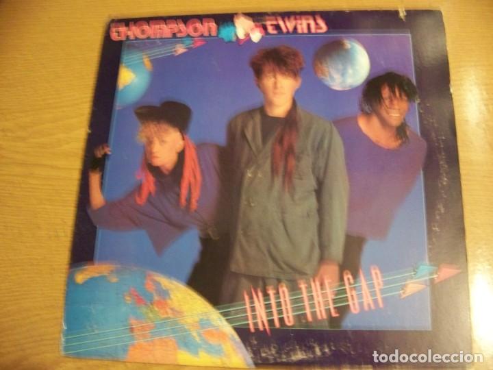 Discos de vinilo: LP THOMPSON TWINS INTO THE GAP - Foto 1