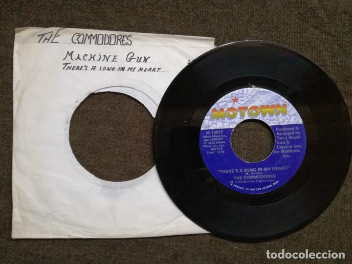 Discos de vinilo: THE COMMODORES -MACHINE GUN .SINGLE - Foto 1