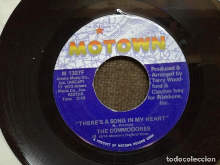 Discos de vinilo: THE COMMODORES -MACHINE GUN .SINGLE - Foto 2