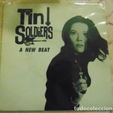 Disques de vinyle: TIN SOLDIERS ‎– A NEW BEAT - SINGLE VINILO TRANSPARENTE - DETOUR RECORDS 1993. Lote 155724194