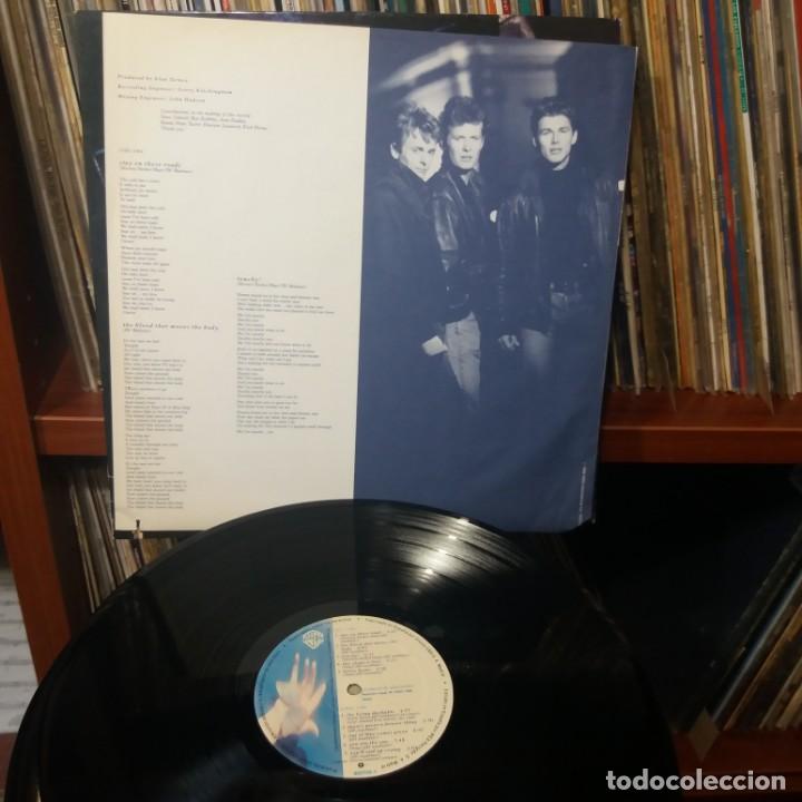 Discos de vinilo: A-HA STAY ON THESE ROADS - Foto 3