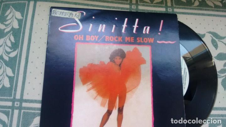 Discos de vinilo: SINGLE (VINILO) DE  SINITTA A&Ntilde;OS 80 - Foto 1