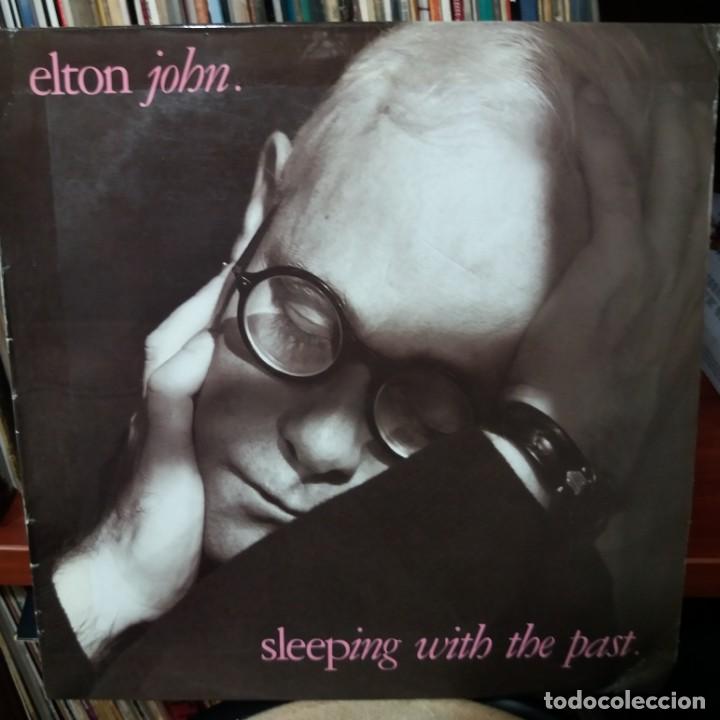 Discos de vinilo: ELTON JOHN - SLEEPING WITH THE PAST - Foto 1