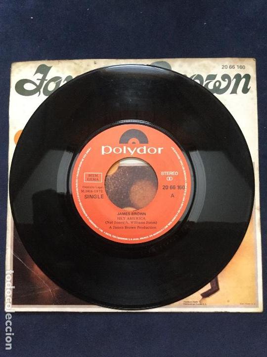 Discos de vinilo: JAMES BROWN SINGLE HEY AMERICA - Foto 3