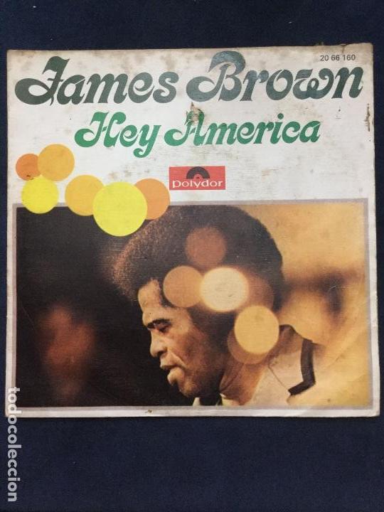 Discos de vinilo: JAMES BROWN SINGLE HEY AMERICA - Foto 1