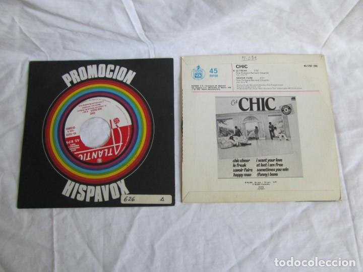 Discos de vinilo: 4 singles de vinilo de Chic Everybody dance, Dance dance dance, Le Freak - Foto 6