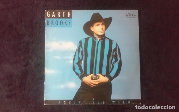 Discos de vinilo: LP GARTH BROOKS, ROPIN THE WIND, 1992 - Foto 1