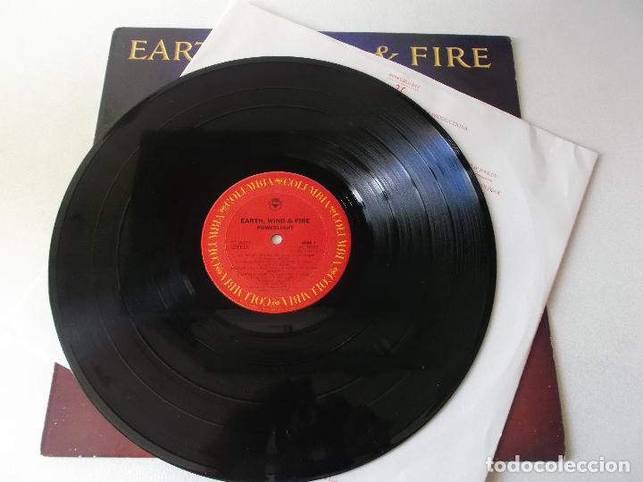 Discos de vinilo: Earth Wind & Fire - Powerlight (CBS 1983) - Foto 3