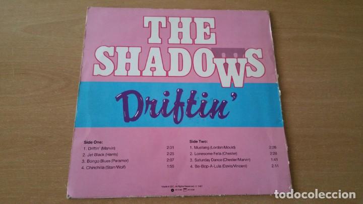 Discos de vinilo: LP THE SHADOWS DRIFTIN A&Ntilde;O 1987 MADE IN EEC - Foto 2
