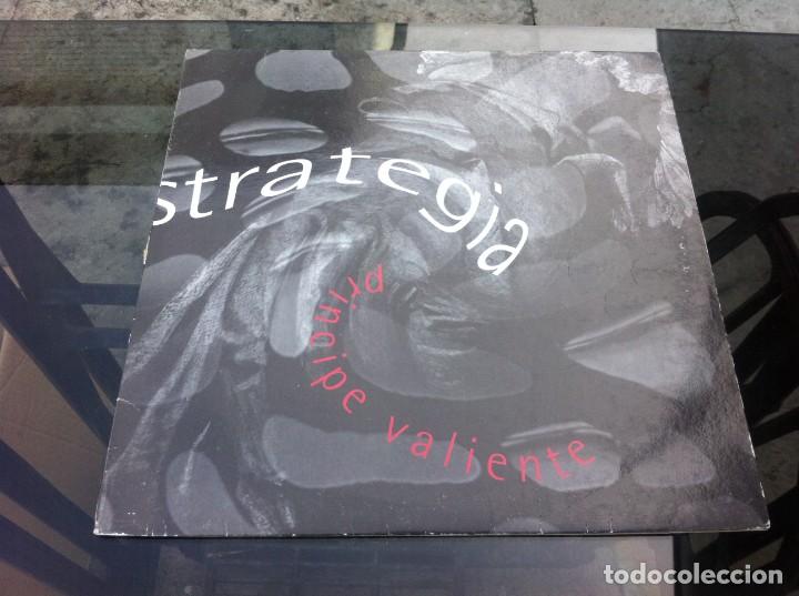 Discos de vinilo: MAXI SINGLE. STRATEGIA.  PR&Iacute;NCIPE VALIENTE. 1996 - Foto 1
