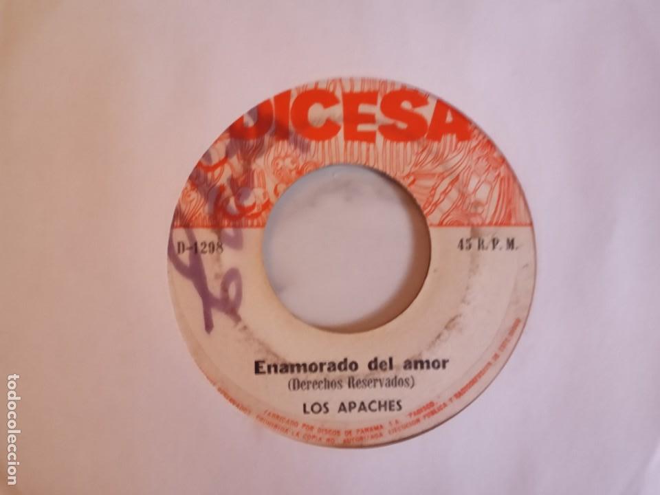 LOS APACHES ENAMORADO DEL AMOR/LA ÚLTIMA CANCIÓN LATIN BEAT SALVADOR ORIGINAL PANAMÁ 1971 VG/VG- (Música - Discos - Singles Vinilo - Grupos y Solistas de latinoamérica)