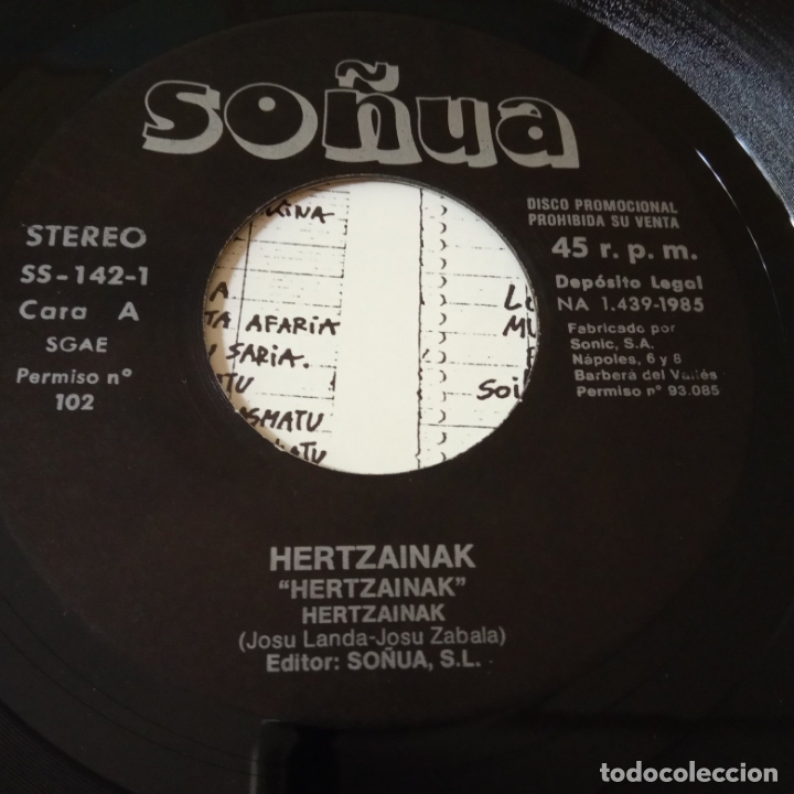 Discos de vinilo: HERTZAINAK- HERTZAINAK- GALTZAILEA- SINGLE PROMO 1985 + ENCARTE. - Foto 3 - 164808466