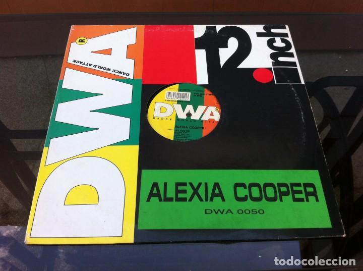 Discos de vinil: MAXI SINGLE. ALEXIA COOPER. DWA DANCE WORLD ATTACK. 1992, ITALY.