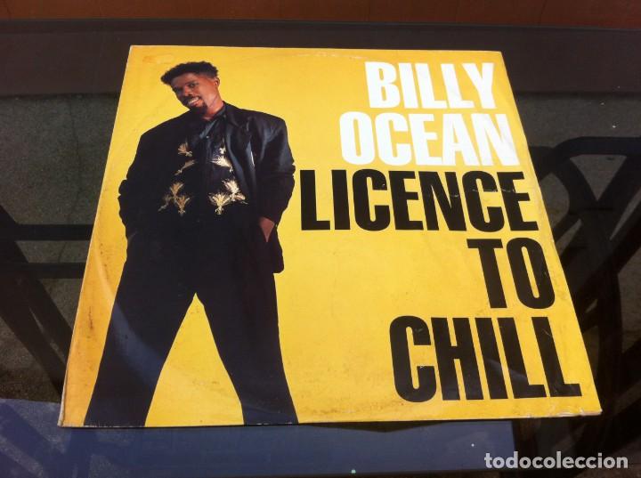 Discos de vinilo: MAXI SINGLE. BILLY OCEAN.  LICENCE TO CHILL. 1989 - Foto 1