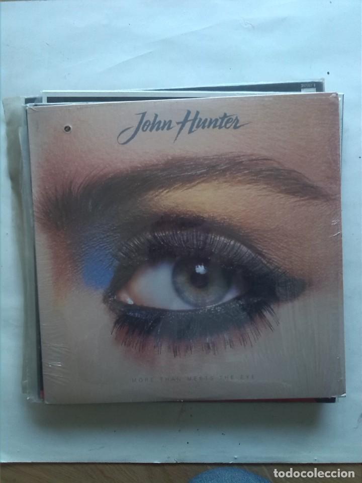 Discos de vinilo: JOHN HUNTER MORE THAN MEETS THE EYE - Foto 1