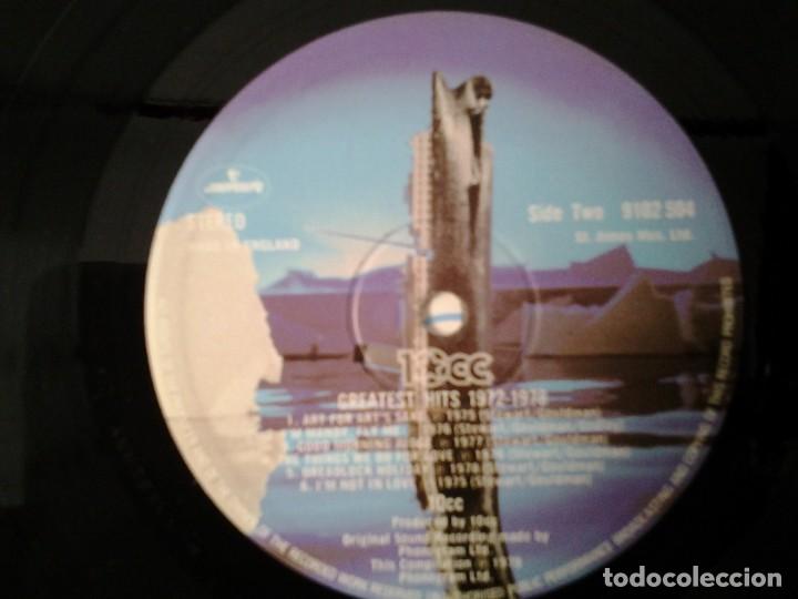 Discos de vinilo: 10 CC -GREATEST HITS 1972-1978- LP MERCURY REEDICION INGLESA 1979 9102 504 MUY BUENAS CONDICIONES - Foto 2 - 169931216