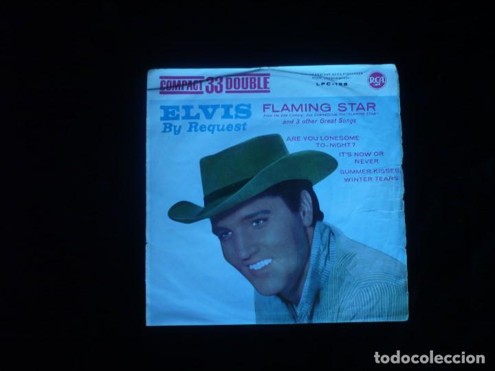 Discos de vinilo: elvis by request flaming star - la funda esta tocada pero completa - Foto 1
