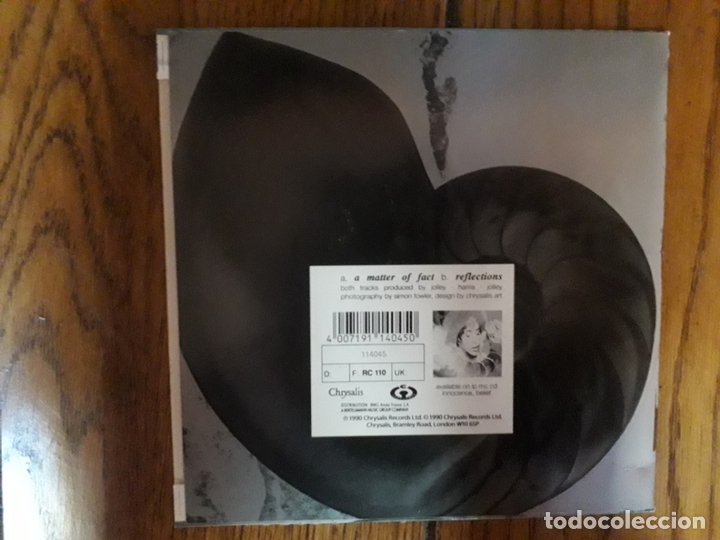 Discos de vinilo: Innocence  -  a metter of fact  +  reflections - Foto 2