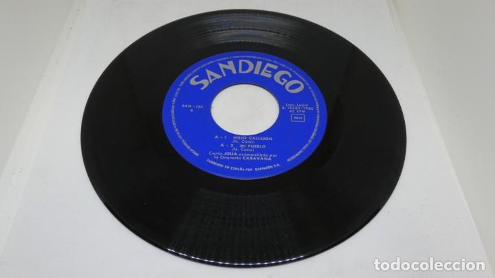 Discos de vinilo: DISCO SINGLE VINILO . JULIA CON LA ORQUESTRA CARAVANA . - Foto 4