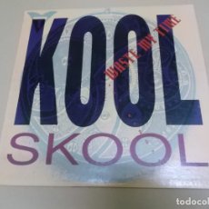 Discos de vinilo: KOOL SKOOL (MAXI) WASTE MY TIME +3 TRACKS AÑO – 1990. Lote 173414590