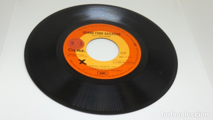 Discos de vinilo: DISCO SINGLE VINILO . GRAND FUNK . INSIDE LOOKING OUT . PARANOID . - Foto 4