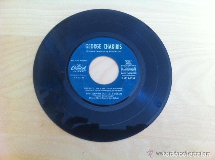 Discos de vinilo: DISCO SINGLE VINILO GEORGE CHAKIRIS , WEST SIDE STORYS DYNAMIC - Foto 3