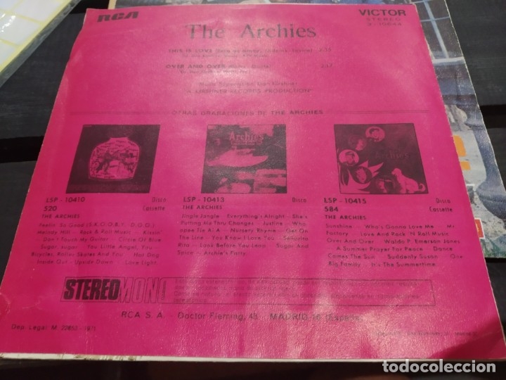 Discos de vinilo: Single the archies this is LOVE - Foto 2