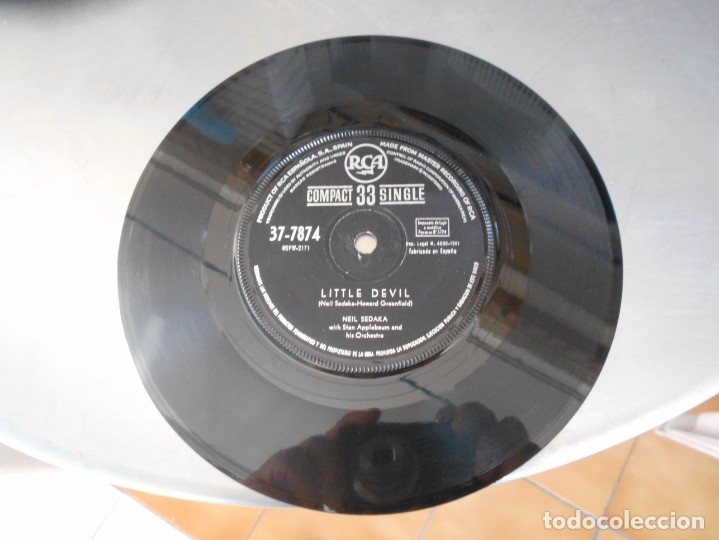 Discos de vinilo: NEIL SEDAKA-SINGLE LITTLE DEVIL-SPAIN 1961 - Foto 2