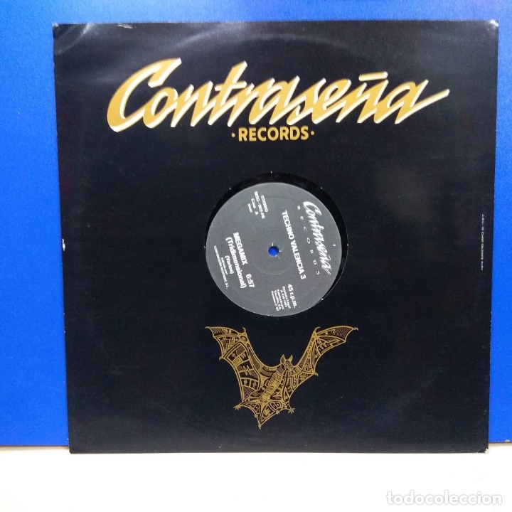 Discos de vinilo: MAXI SINGLE DISCO VINILO TECHNO VALENCIA 3 MEGAMIX - Foto 1