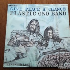 Discos de vinilo: PLASTIC ONO BAND SINGLE GIVE PEACE A CHANCE (APPLE RECORDS 1C 006-90 372 - GERMANY 1981). Lote 178904285