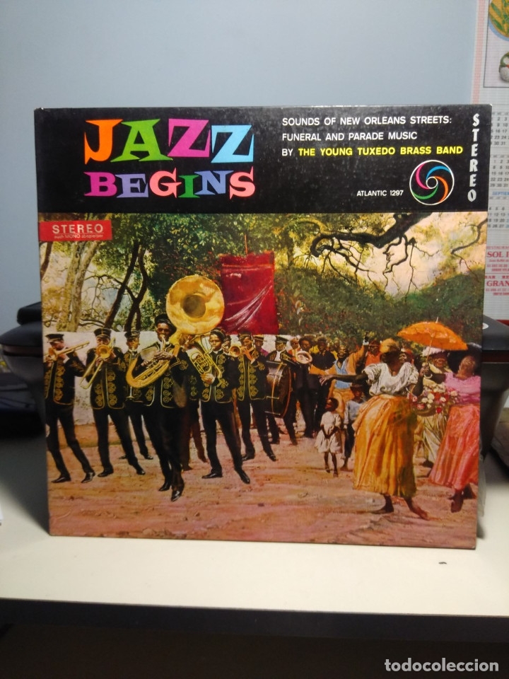 Discos de vinilo: LP THE YOUNG TUXEDO BRASS BAND : JAZZ BEGINS SOUNDS O NEW ORLENAS STREETS : FUNERAL AND PARADE MUSIC